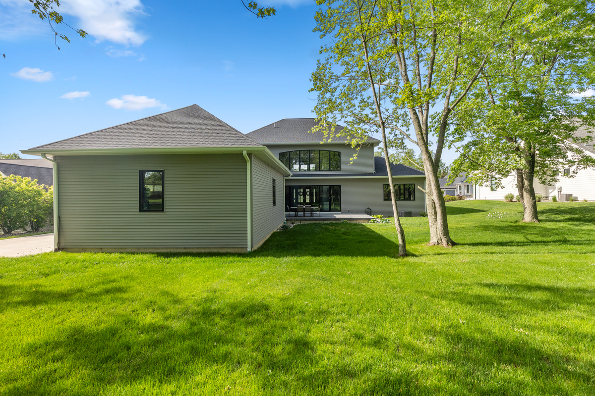 South Haven Living Side and Backyard